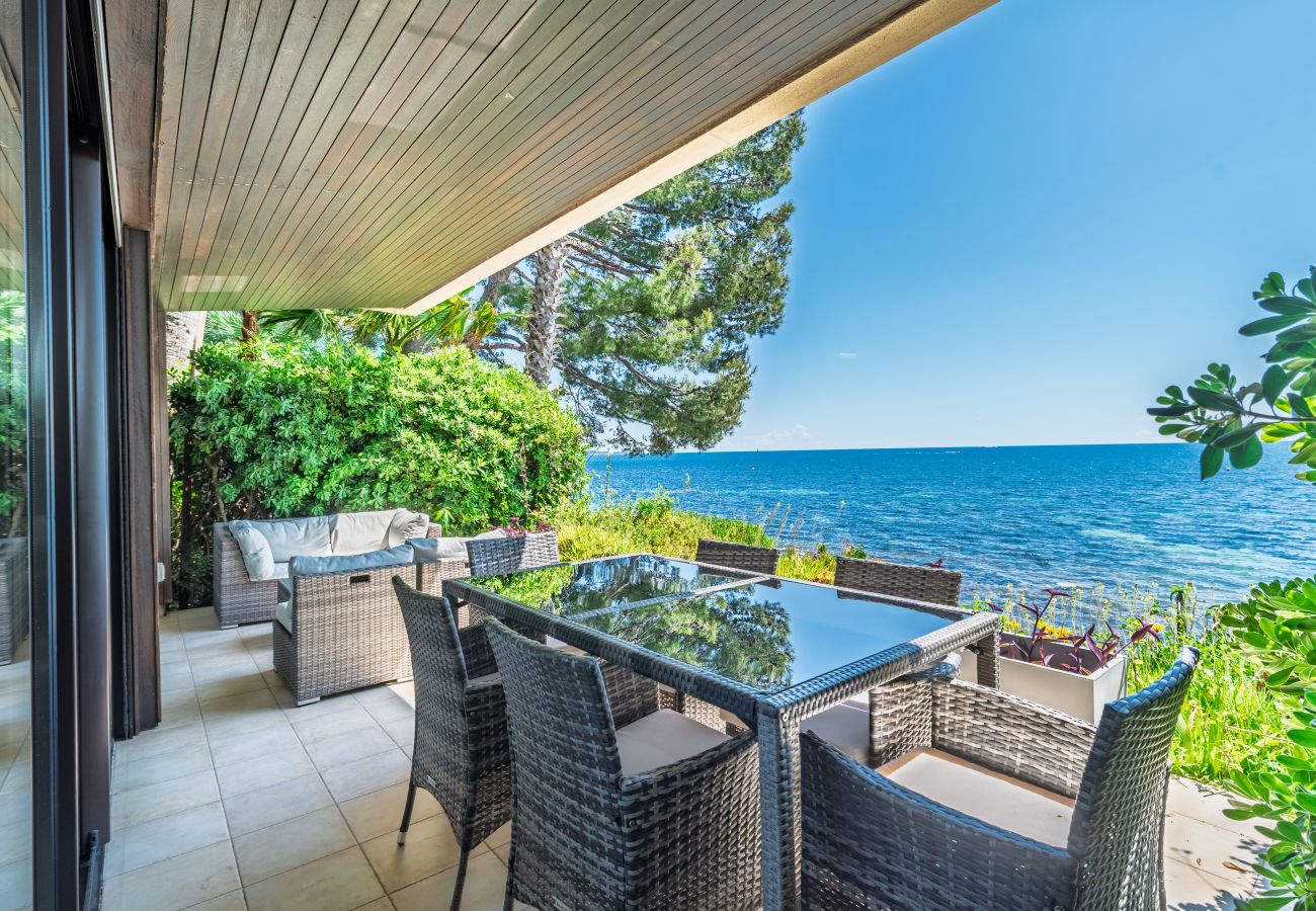 Appartement à Cannes - Adriana I  By Terry's Homes pieds dans l'eau