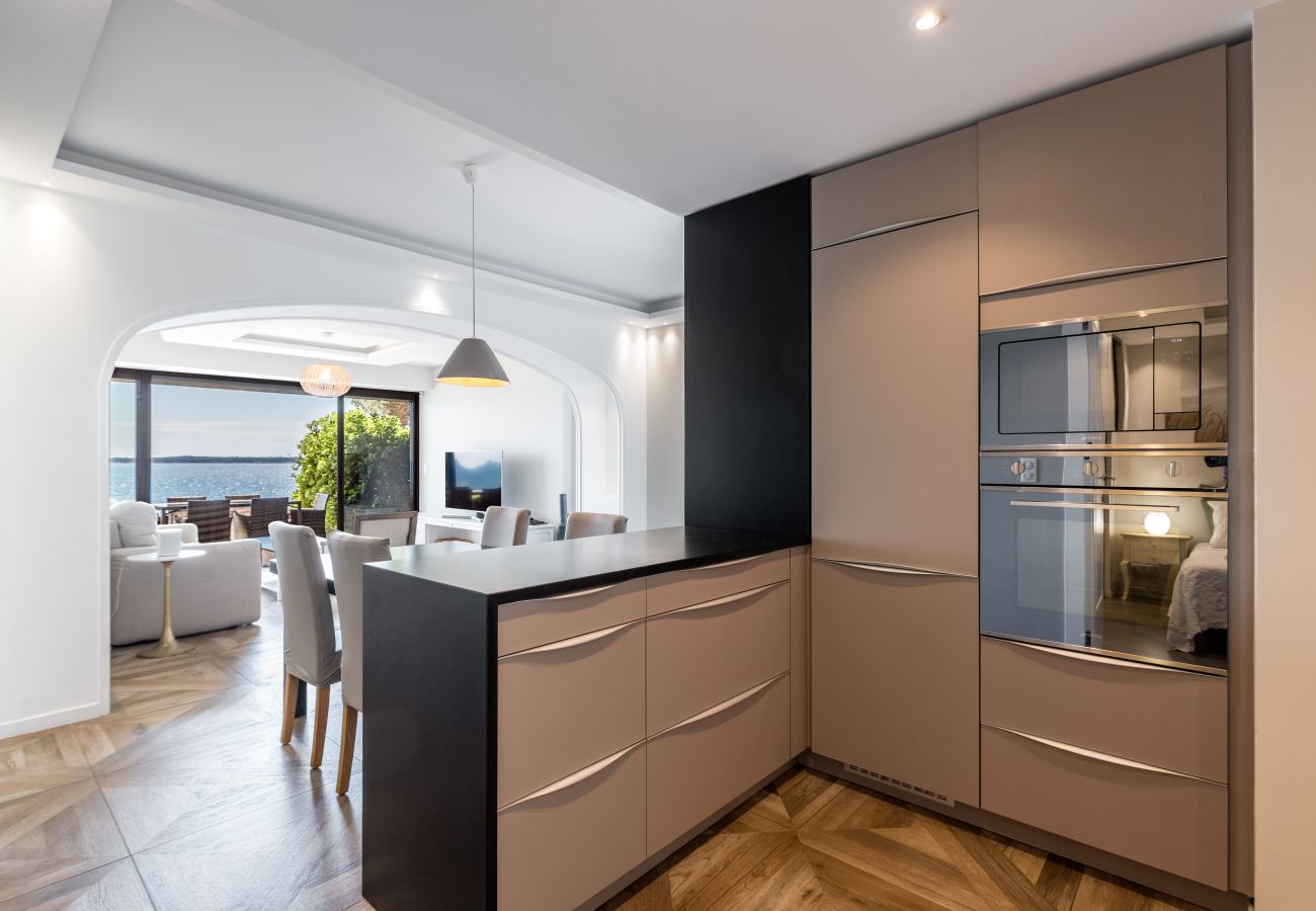 Appartement à Cannes - Adriana I  By Terry's Homes pieds dans l'eau