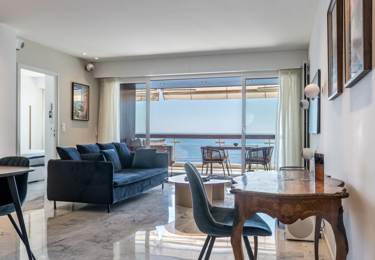 Appartement à Cannes - Adriana II By Terry's Homes pieds dans l'eau