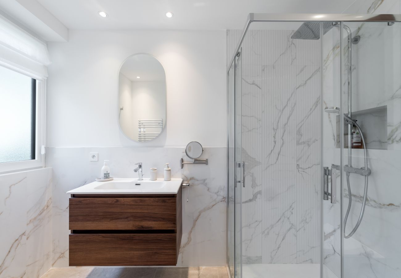 Appartement à Cannes - Adriana II By Terry's Homes pieds dans l'eau